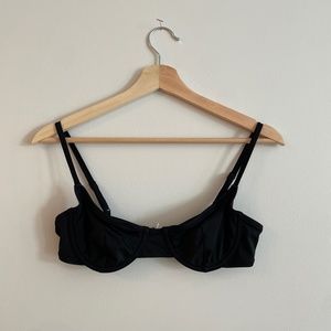 Solid and Striped The Eva Top in Black